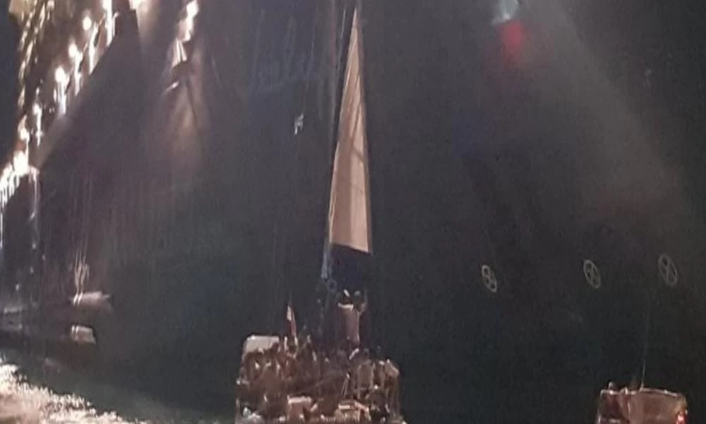 Στο λιμάνι του Κατακόλου προσάραξε ιστιοπλοϊκό με 80 μετανάστες